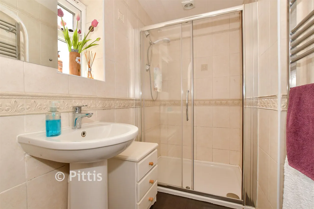 Carter Avenue, Shanklin, PO37, photo 14