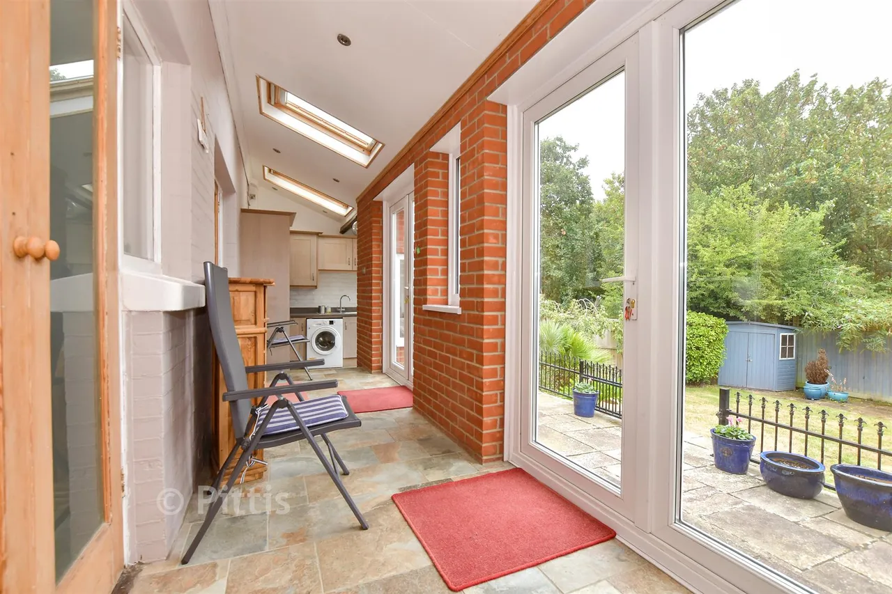 Carter Avenue, Shanklin, PO37, photo 7