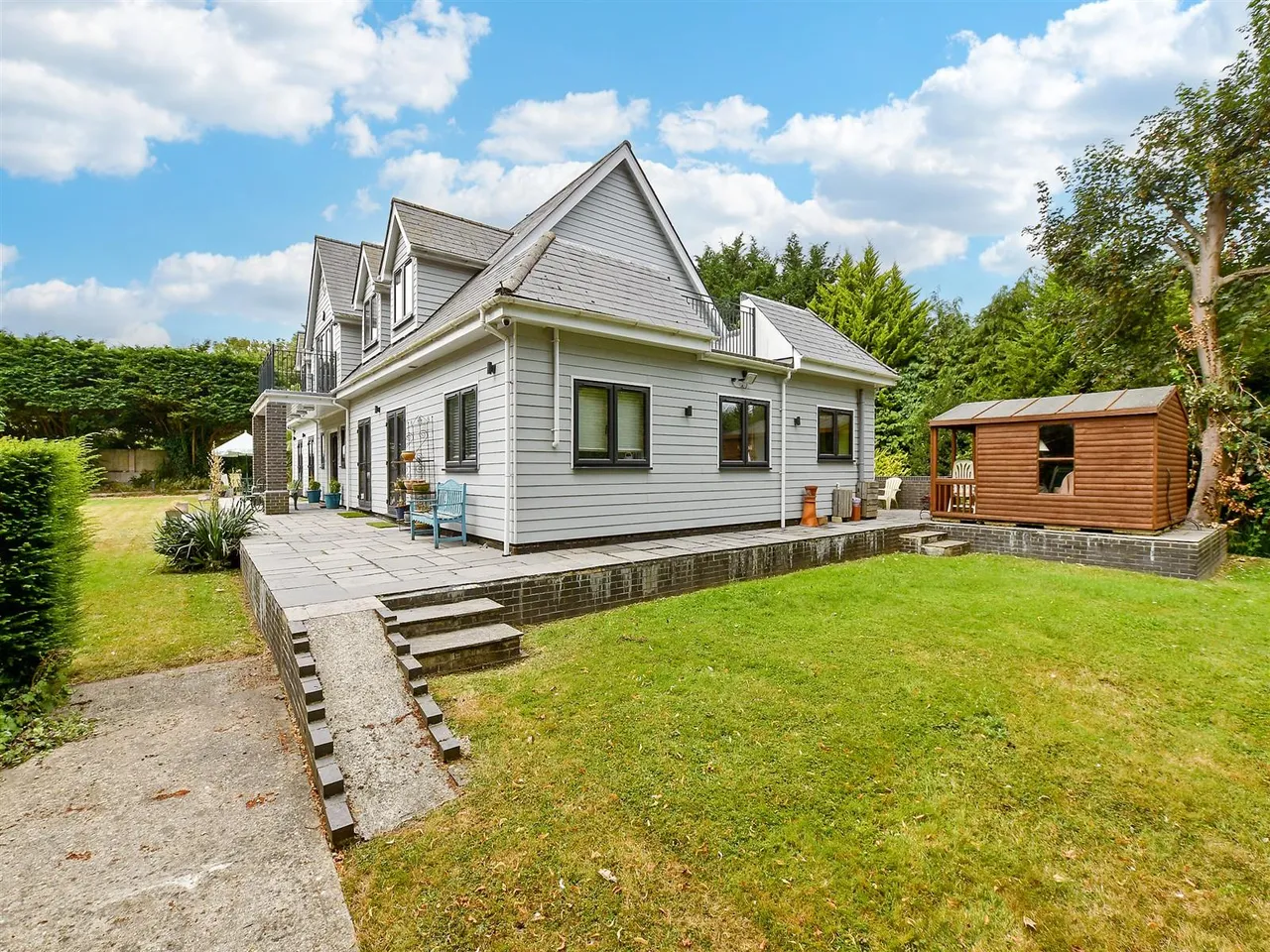 Hull Place, Sholden, CT14, photo 22
