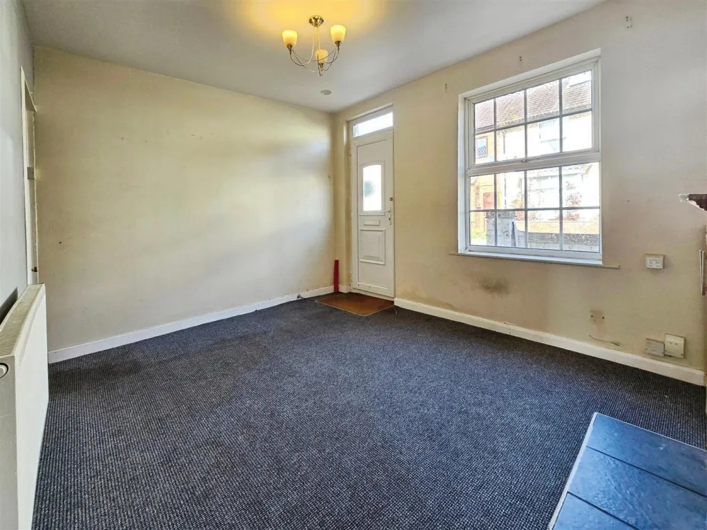 Queen Street, Rushden, photo 3
