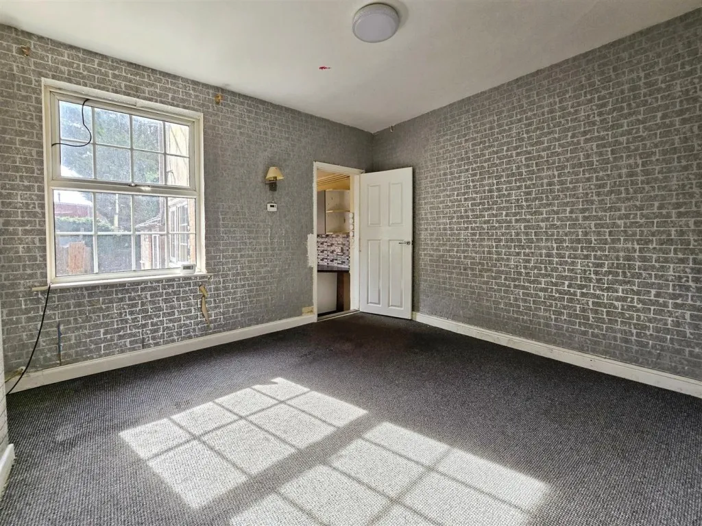 Queen Street, Rushden, photo 6
