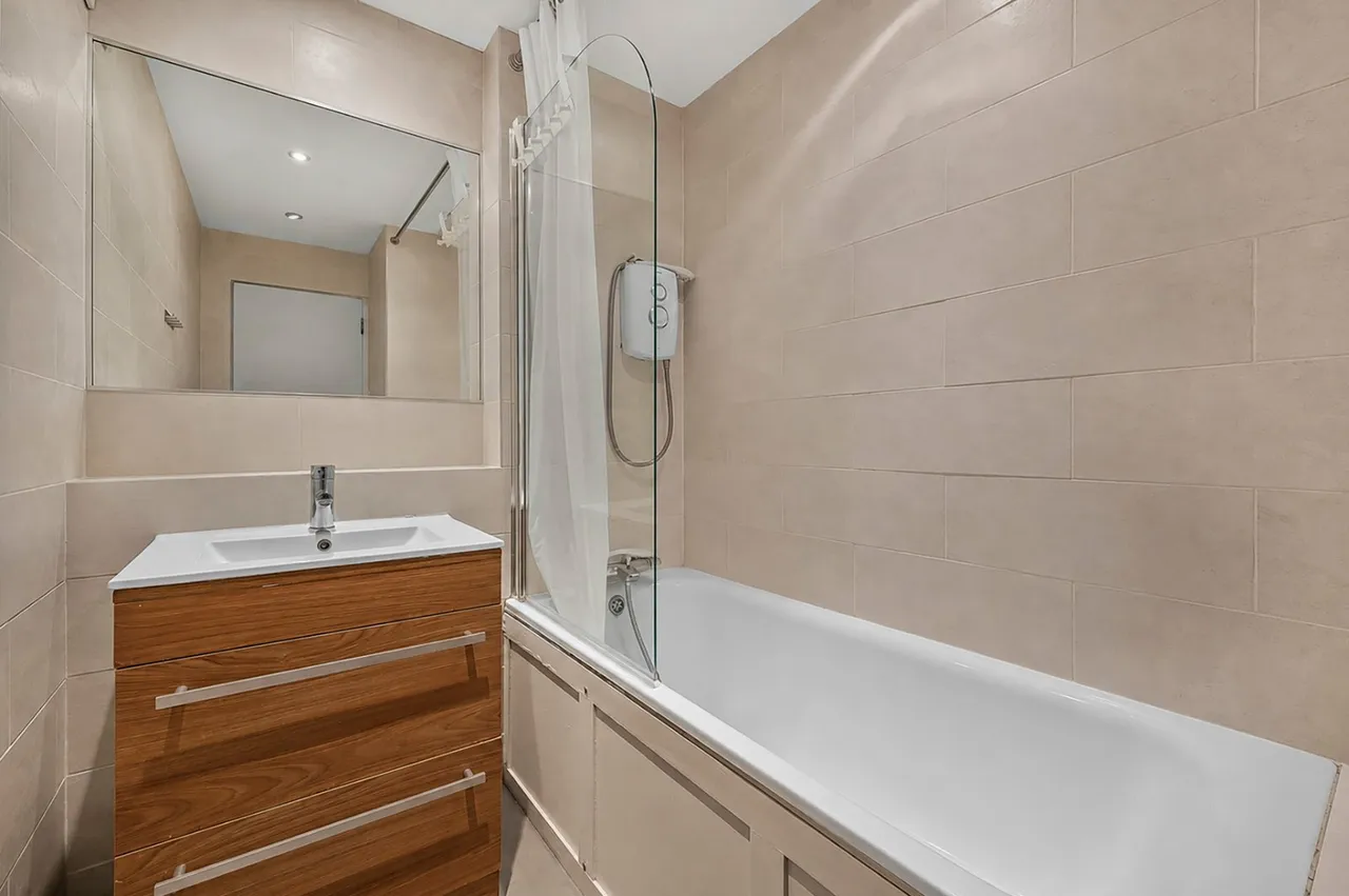 Heath Street, Hampstead Village, NW3, photo 5