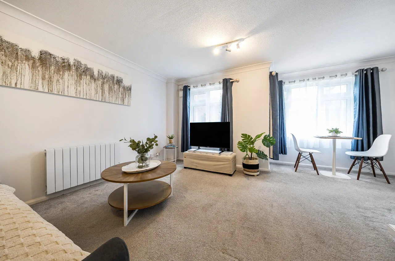 Gordon Road, Camberley, Surrey, GU15 2JJ, photo 5