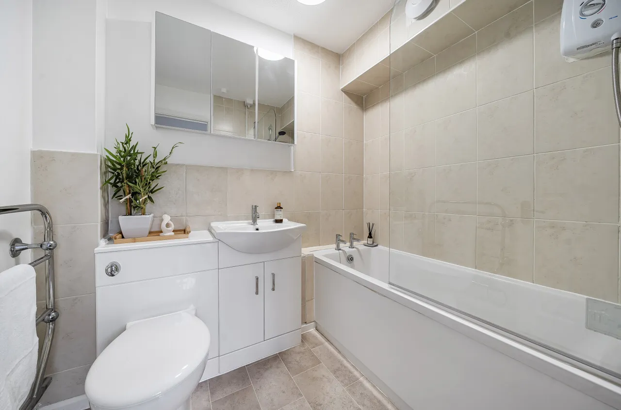 Gordon Road, Camberley, Surrey, GU15 2JJ, photo 11