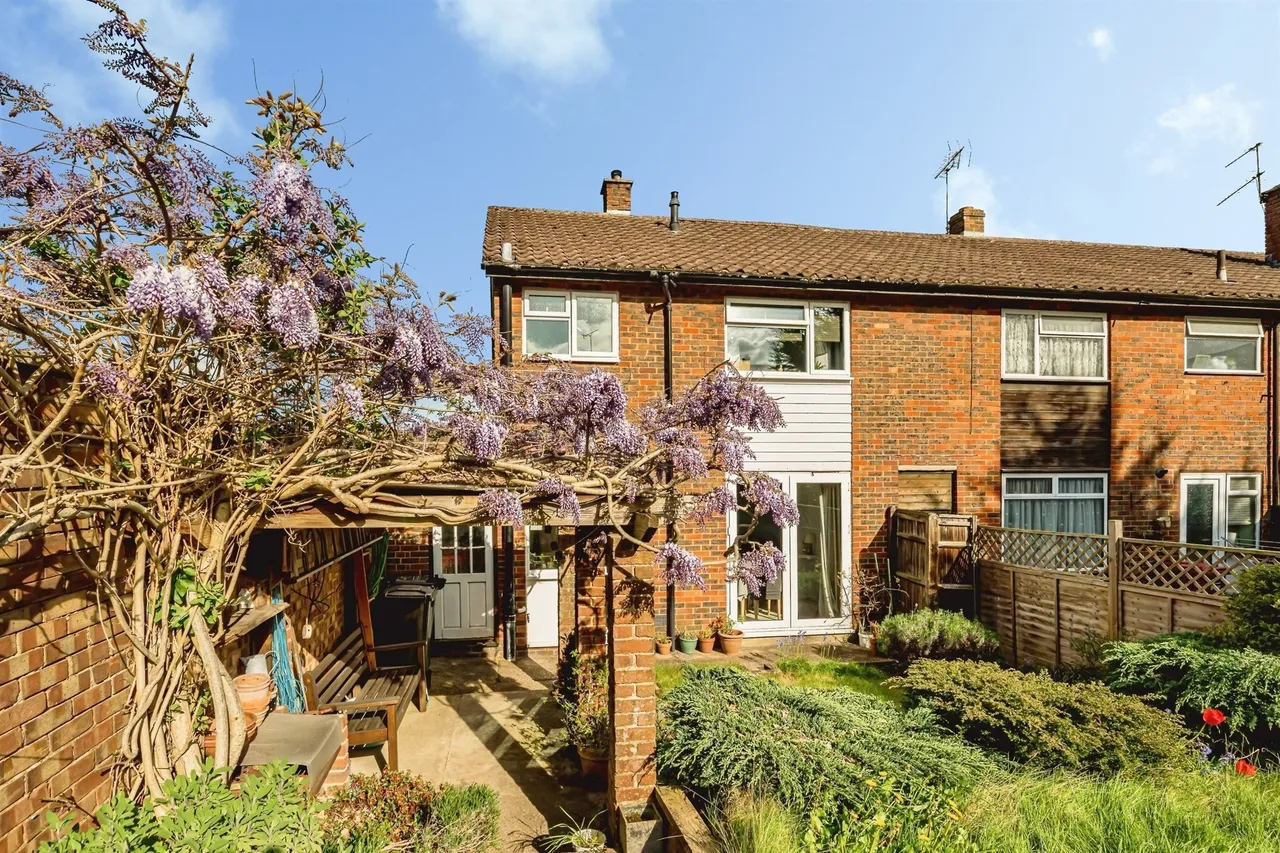 Long Furlong Drive, Slough, photo 9