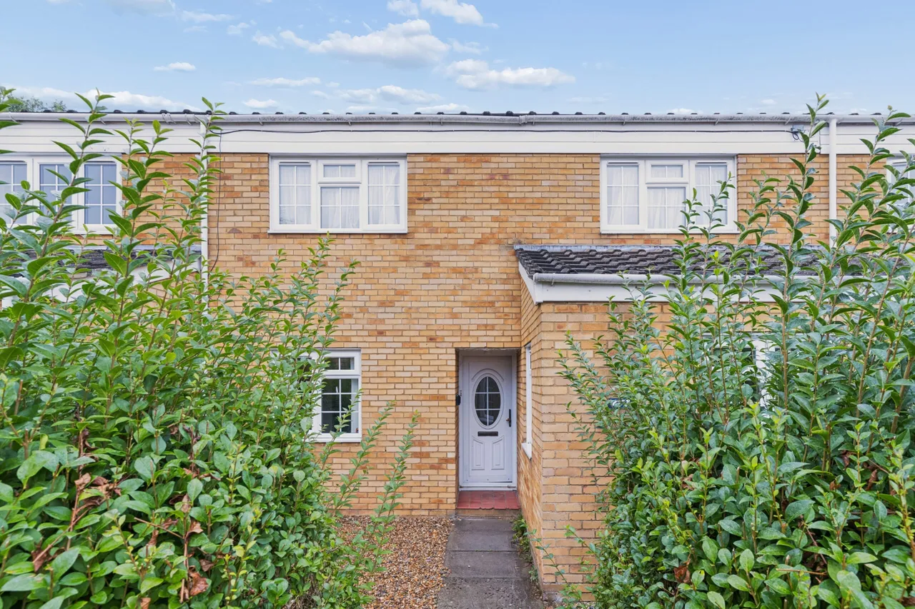 3 bed property for sale — Yarmouth Road, Stevenage, SG1 2LN