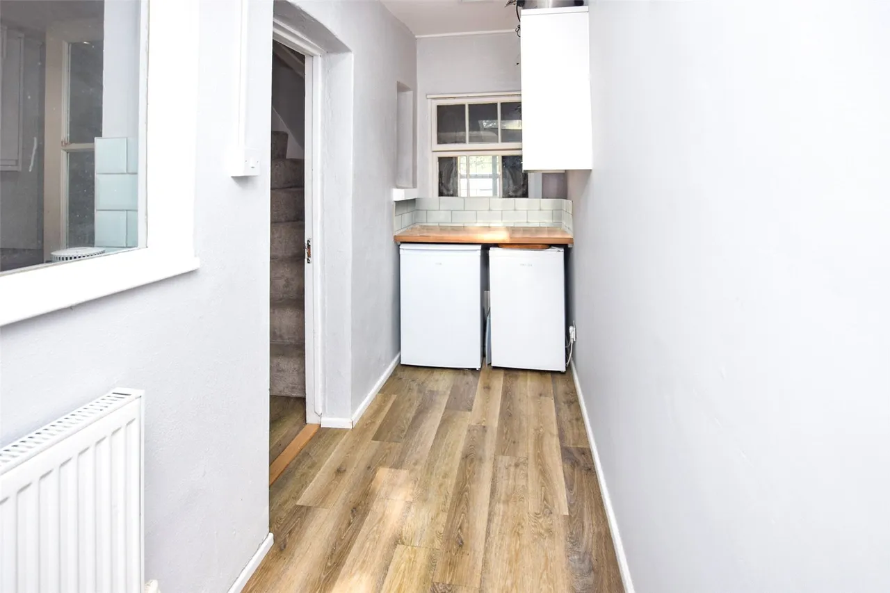 Somerset Road, Farnborough, Hampshire, GU14 6DP, photo 8
