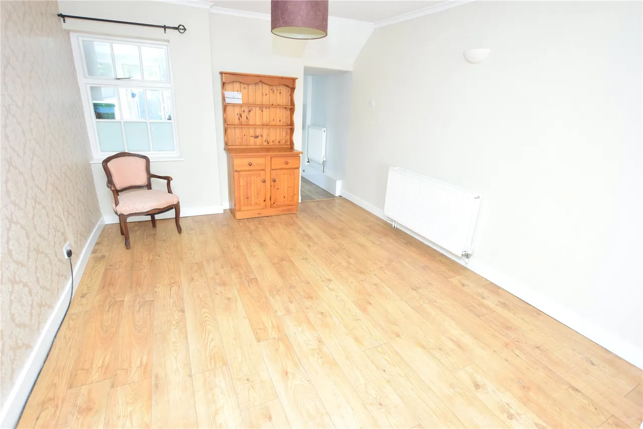 Somerset Road, Farnborough, Hampshire, GU14 6DP, photo 9