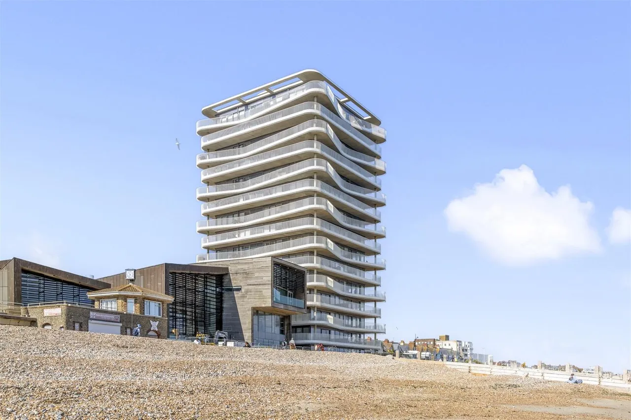 Brighton Road, Worthing, photo 22