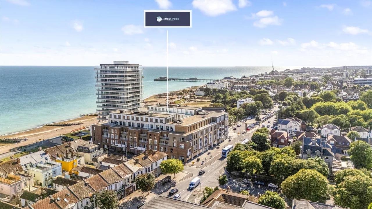 Brighton Road, Worthing, photo 27