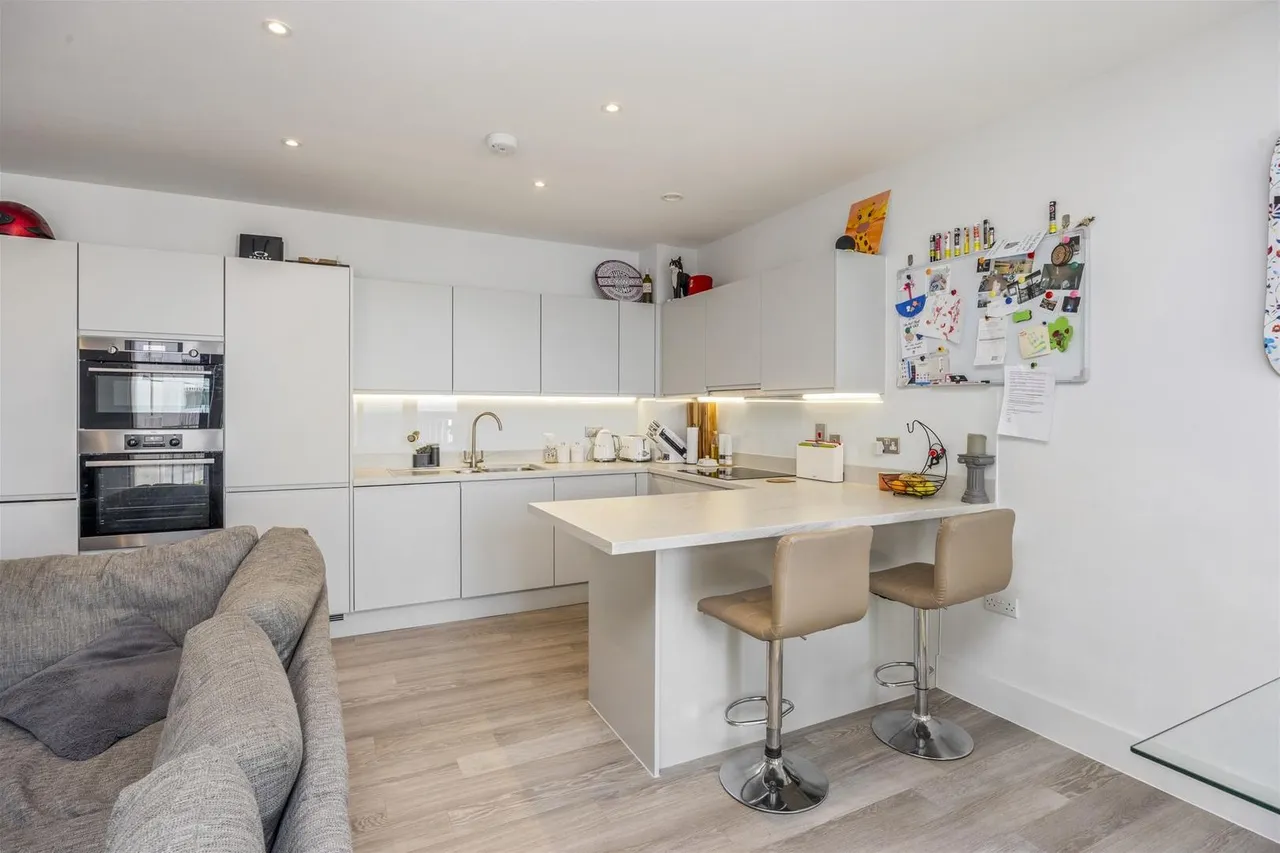Brighton Road, Worthing, photo 9
