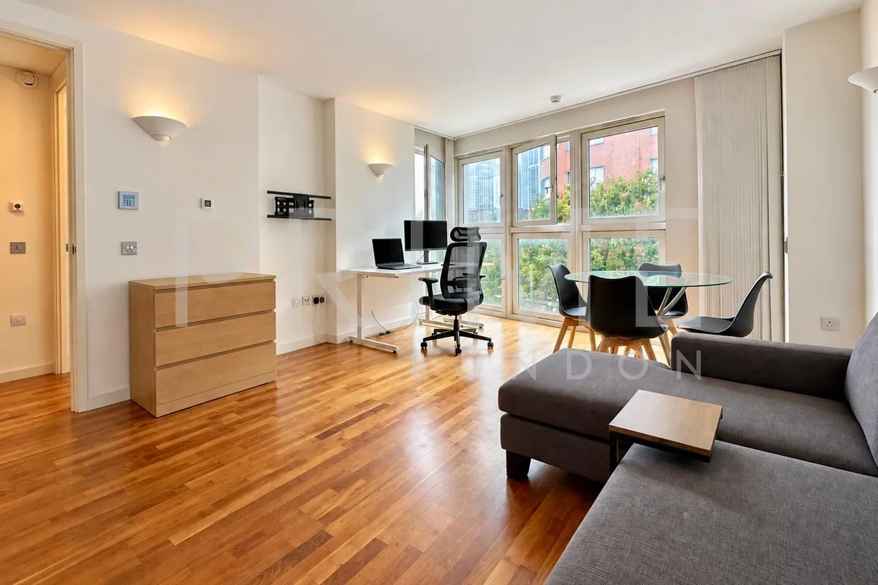 1 bed flat for sale, Fairmont Avenue, Docklands, E14