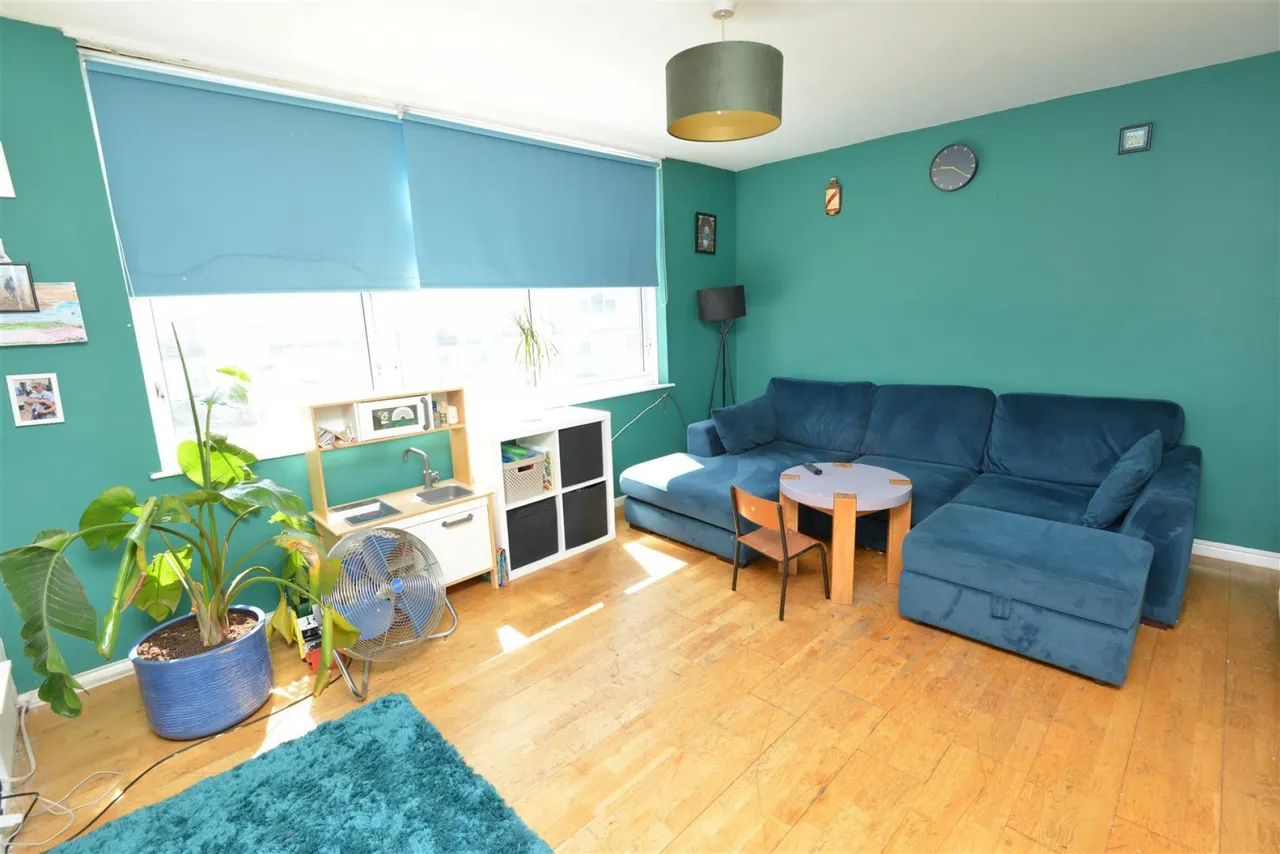 Robinson Drive, Easton, Bristol BS5 0UU, photo 5