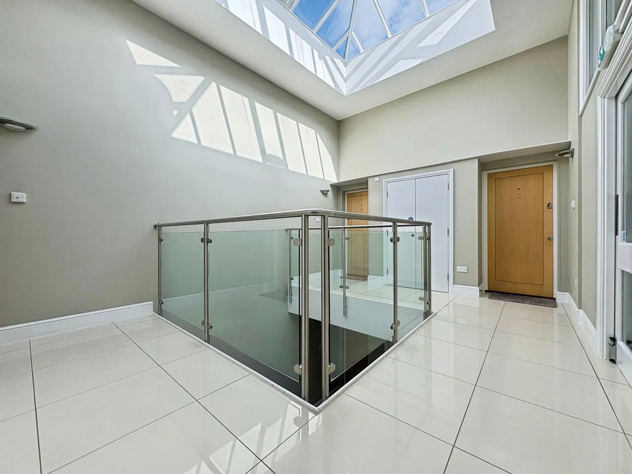 Vicarage Hill, Farnham, GU9, photo 10