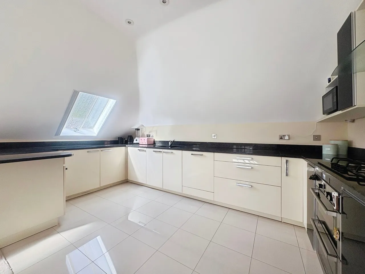 Vicarage Hill, Farnham, GU9, photo 6