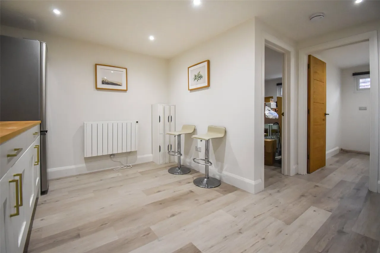 Lansdowne Road, Aldershot, Hampshire, GU11 3ER, photo 22