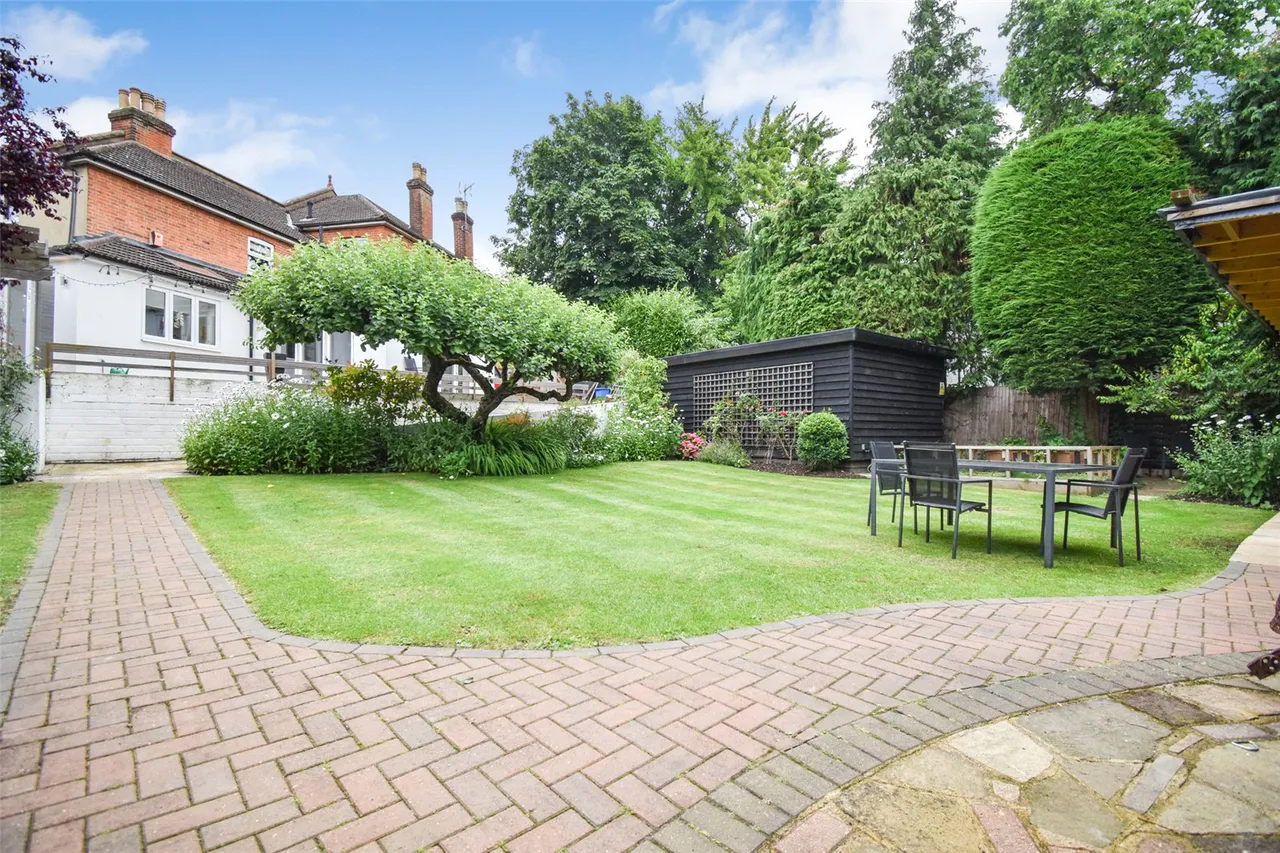 4 bed house for sale — Lansdowne Road, Aldershot, Hampshire, GU11 3ER