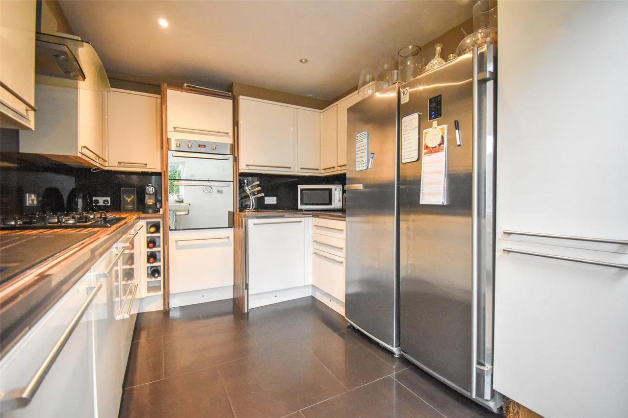 Lansdowne Road, Aldershot, Hampshire, GU11 3ER, photo 24