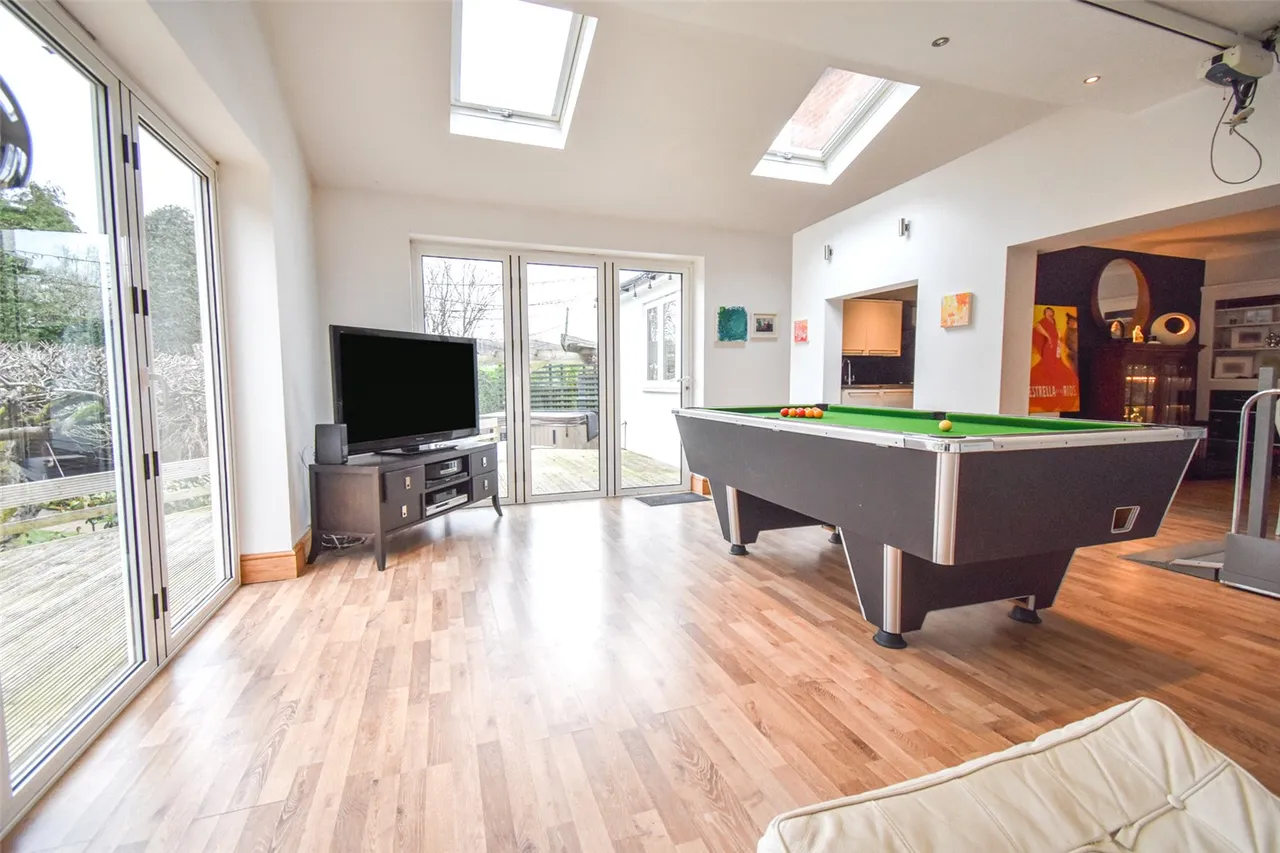Lansdowne Road, Aldershot, Hampshire, GU11 3ER, photo 18