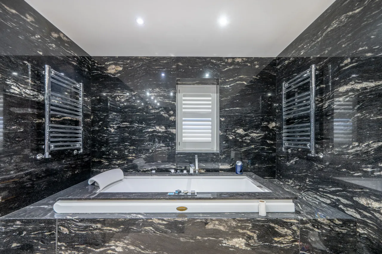 Flat B, Blenheim Court, London, photo 6
