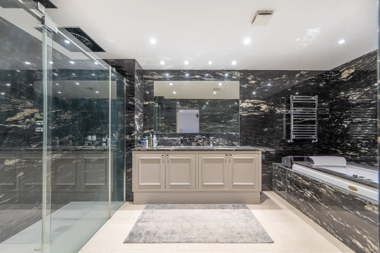 Flat B, Blenheim Court, London, photo 12