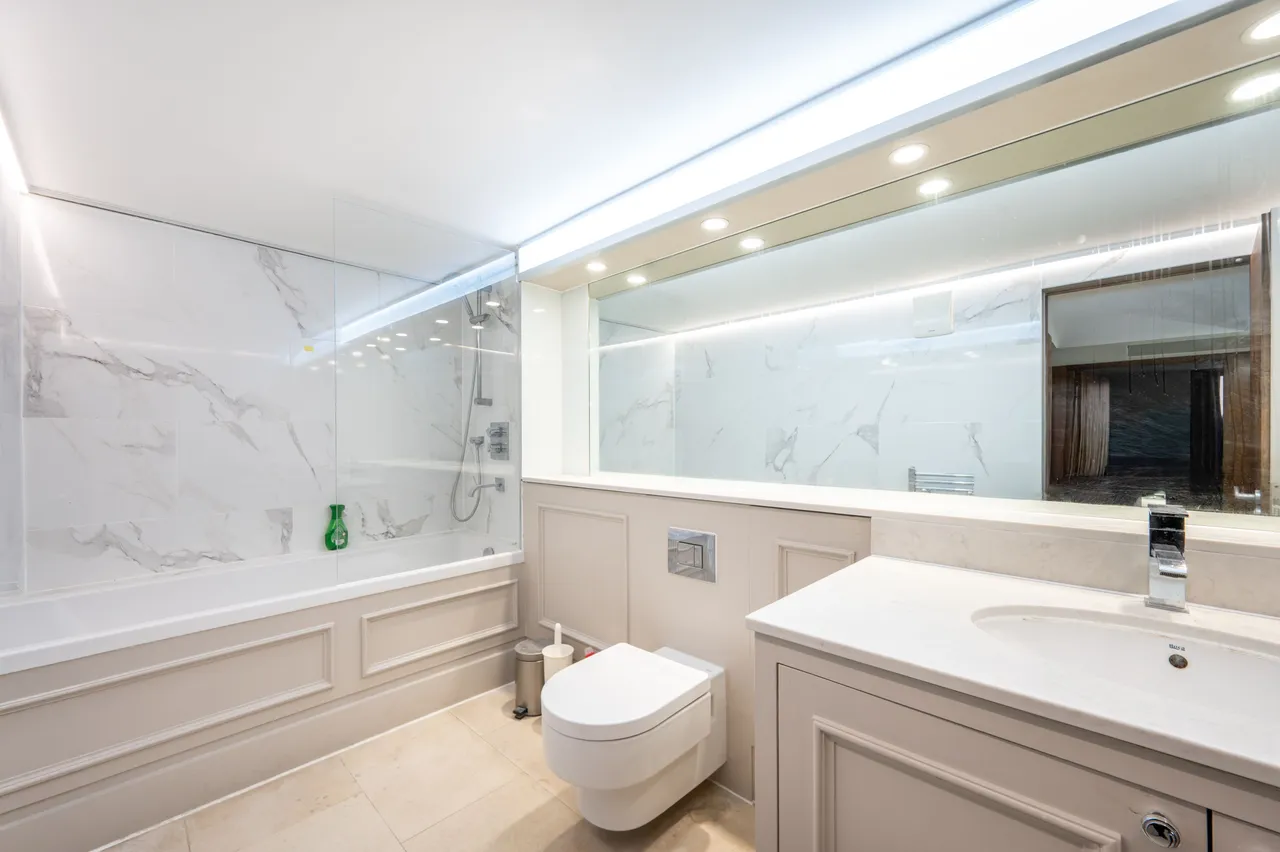 Flat B, Blenheim Court, London, photo 8