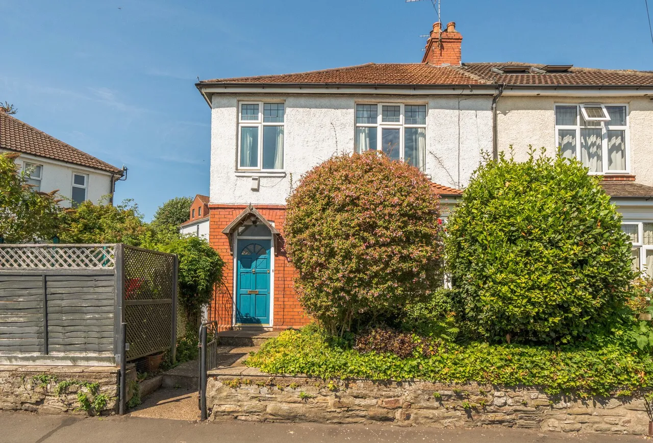 3 bed house for sale — Cairns Road, Bristol, BS6 7TG