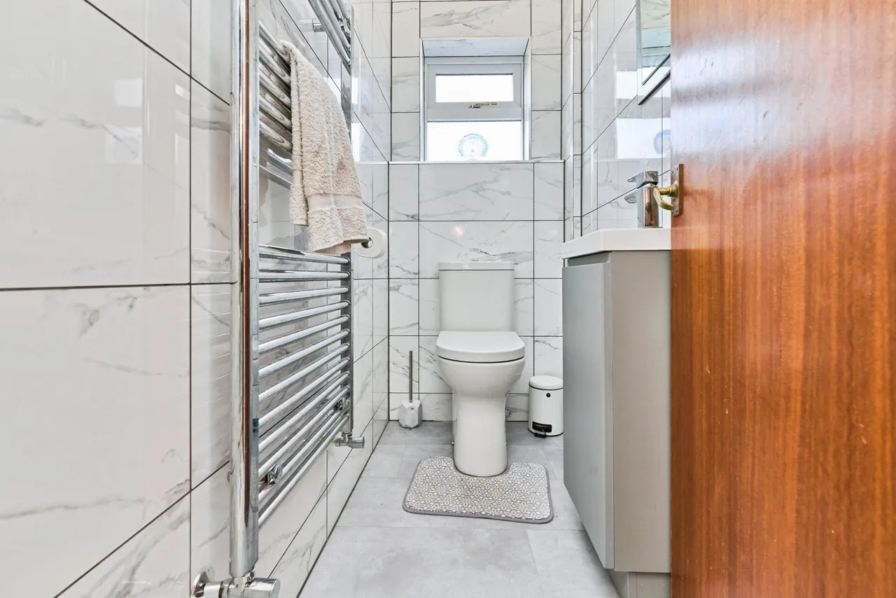 View Drive, Oakham, DY2, photo 19