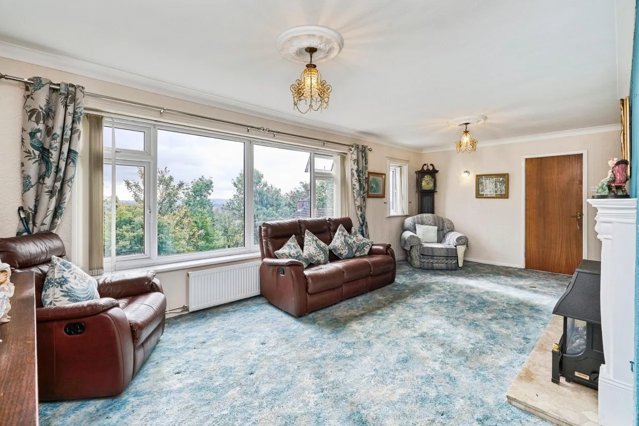 View Drive, Oakham, DY2, photo 16