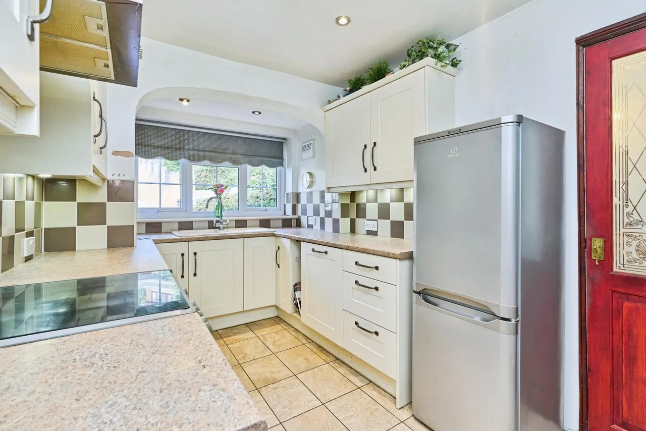 View Drive, Oakham, DY2, photo 2