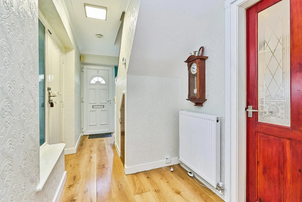 View Drive, Oakham, DY2, photo 23