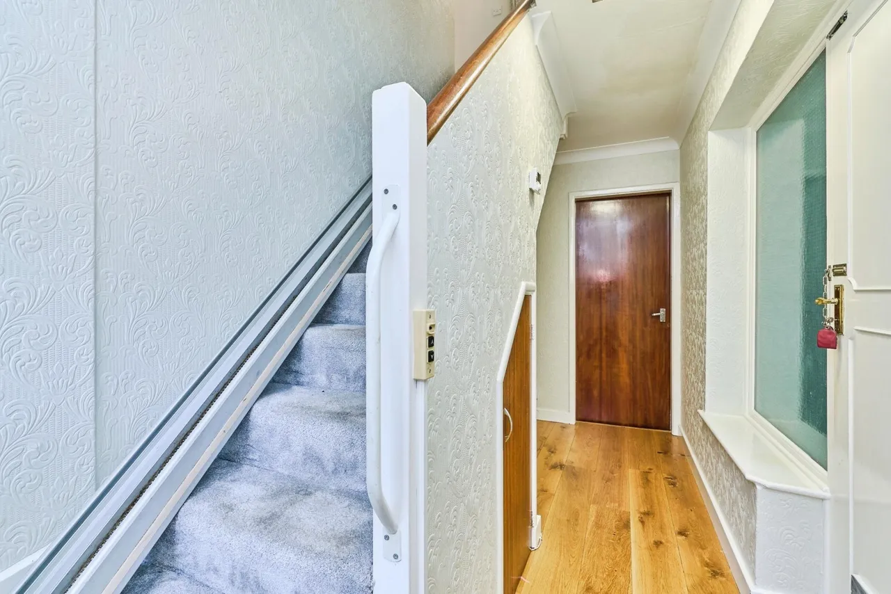 View Drive, Oakham, DY2, photo 24