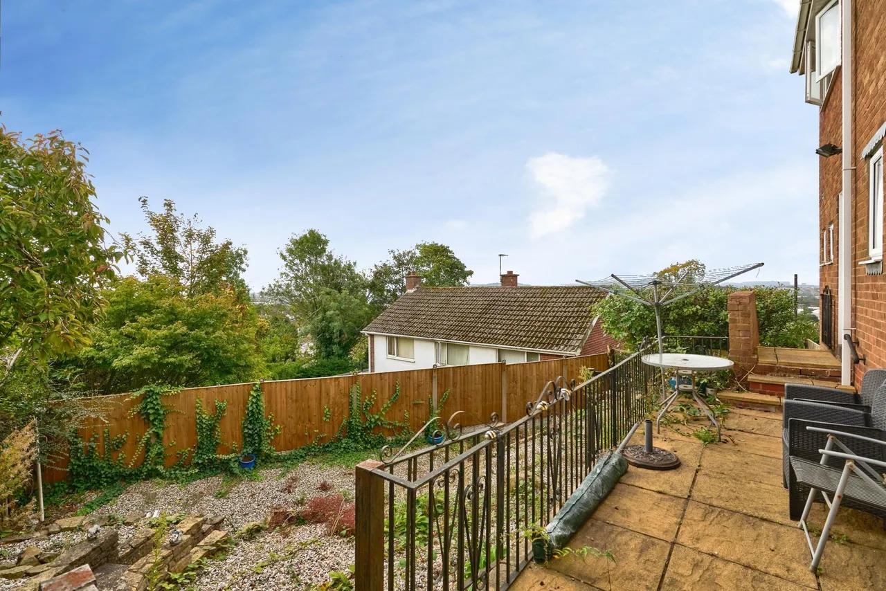 View Drive, Oakham, DY2, photo 47