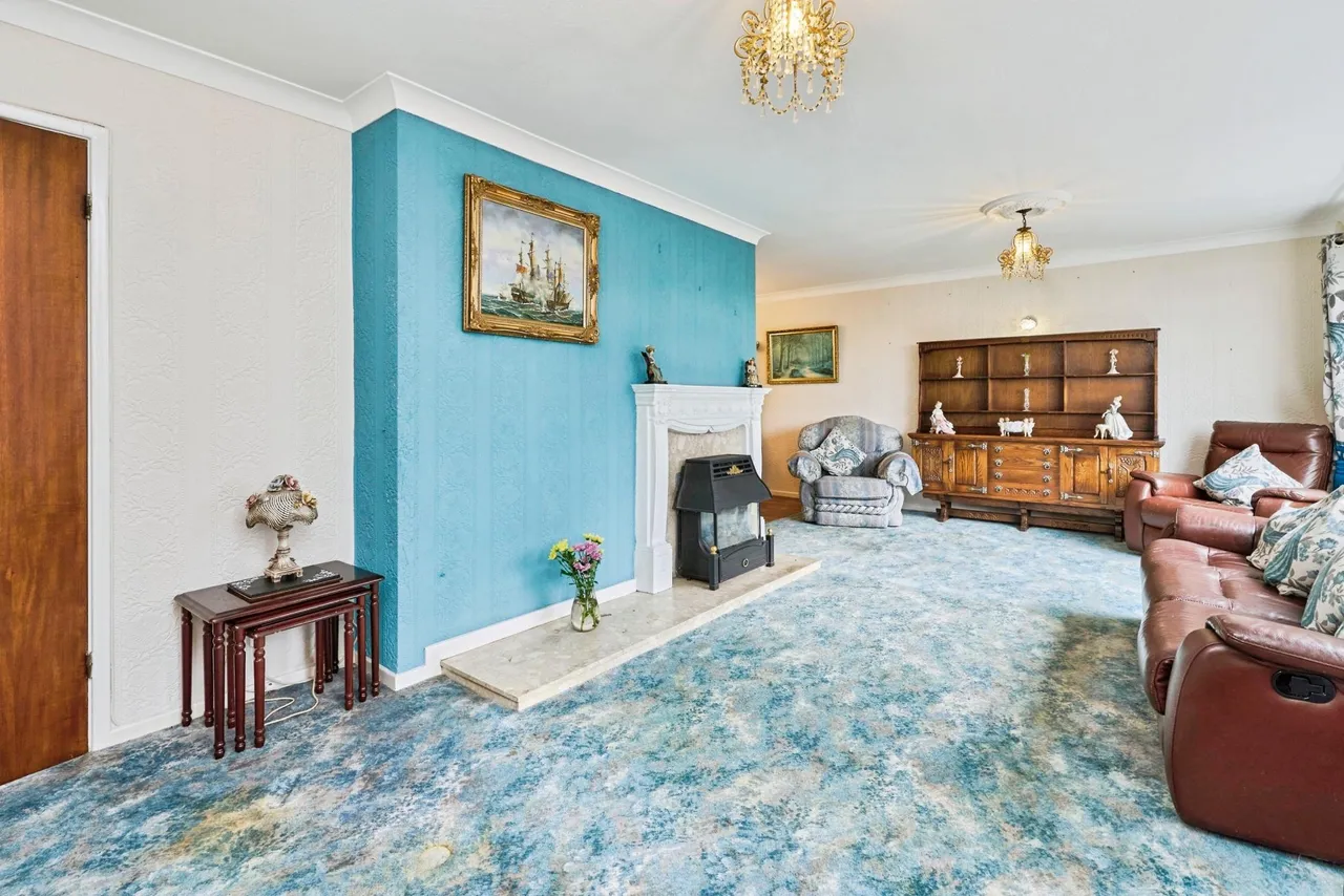 View Drive, Oakham, DY2, photo 12