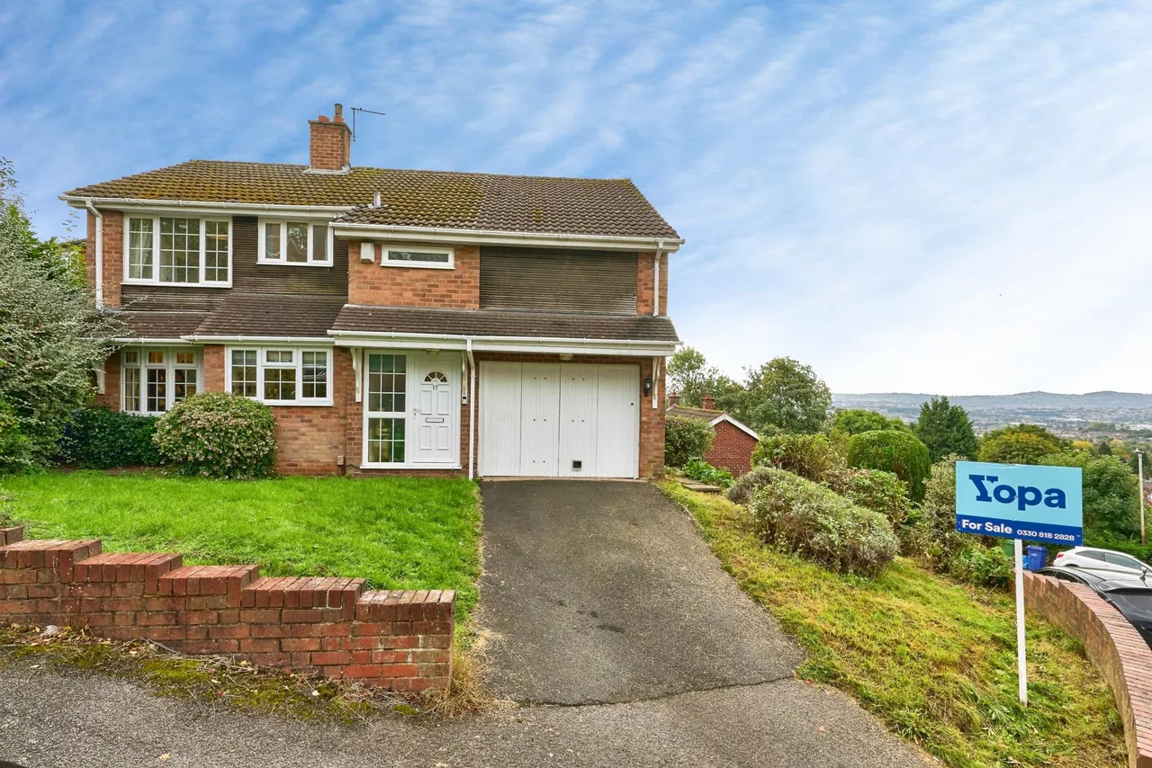 5 bed house for sale, View Drive, Oakham, DY2
