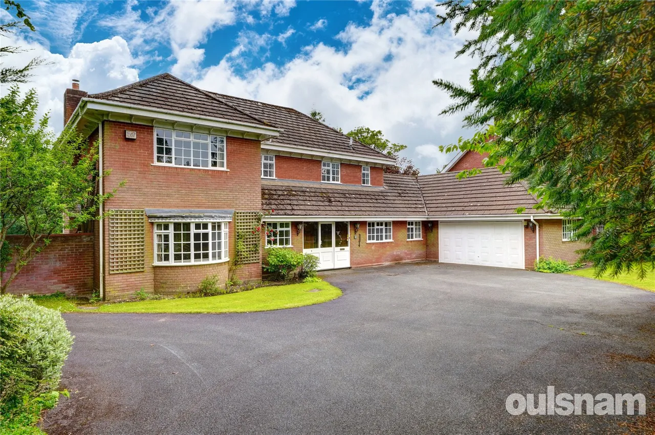 5 bed house for sale — Hollyfield Drive, Barnt Green, Birmingham, Worcestershire, B45 8HP
