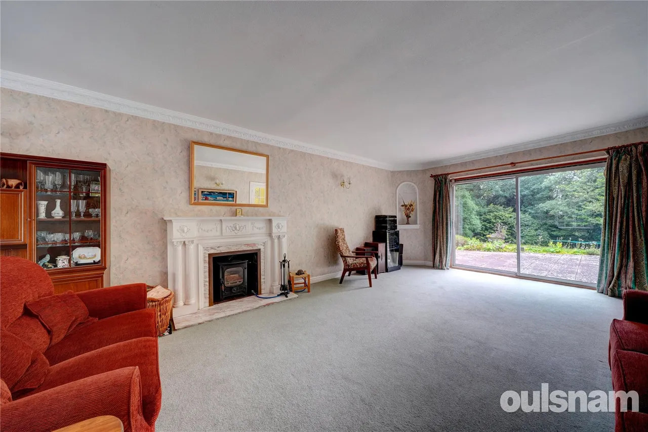 Hollyfield Drive, Barnt Green, Birmingham, Worcestershire, B45 8HP, photo 4