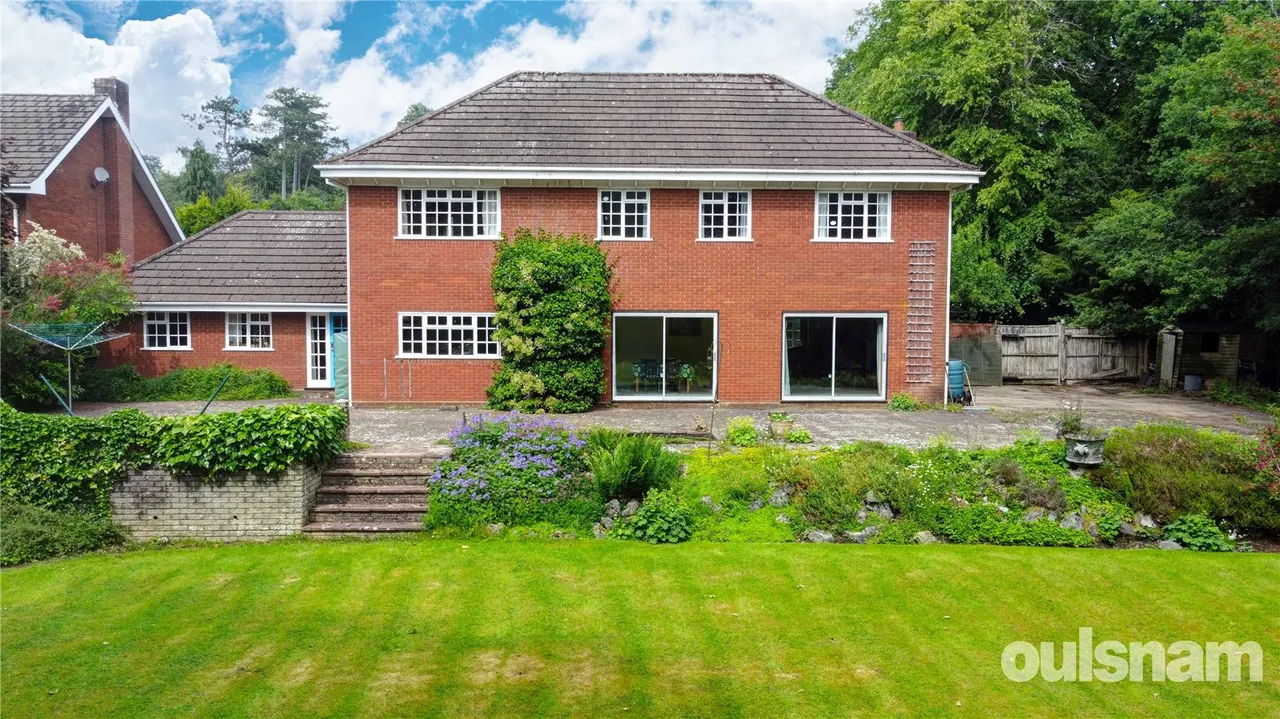 Hollyfield Drive, Barnt Green, Birmingham, Worcestershire, B45 8HP, photo 15