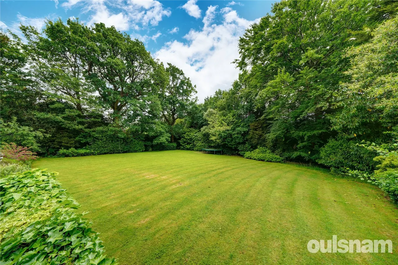 Hollyfield Drive, Barnt Green, Birmingham, Worcestershire, B45 8HP, photo 17