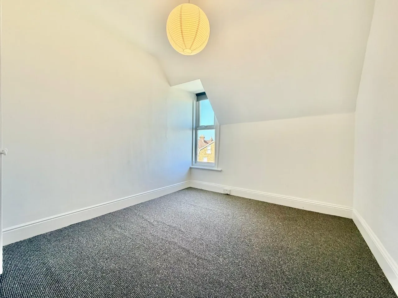 Victoria Road North, SOUTHSEA, photo 10
