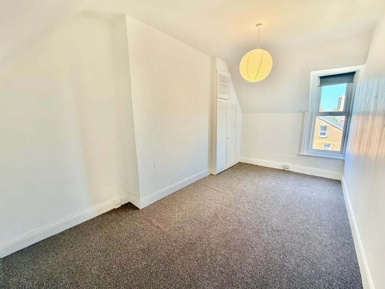 Victoria Road North, SOUTHSEA, photo 9