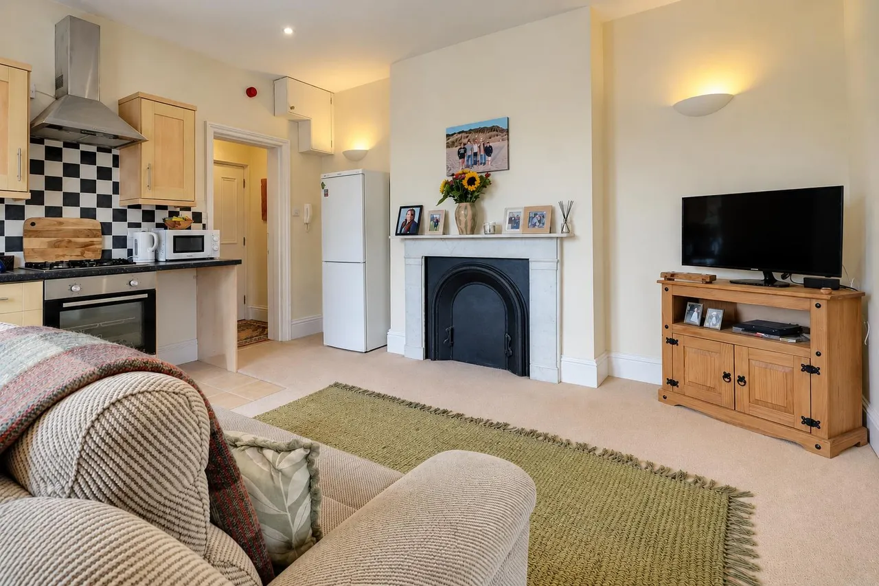 North Road, Sherborne, DT9, photo 3