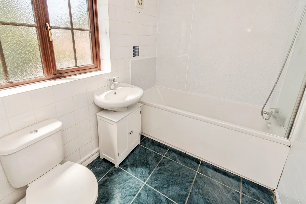 Haileybury Gardens, Hedge End, Southampton, photo 8