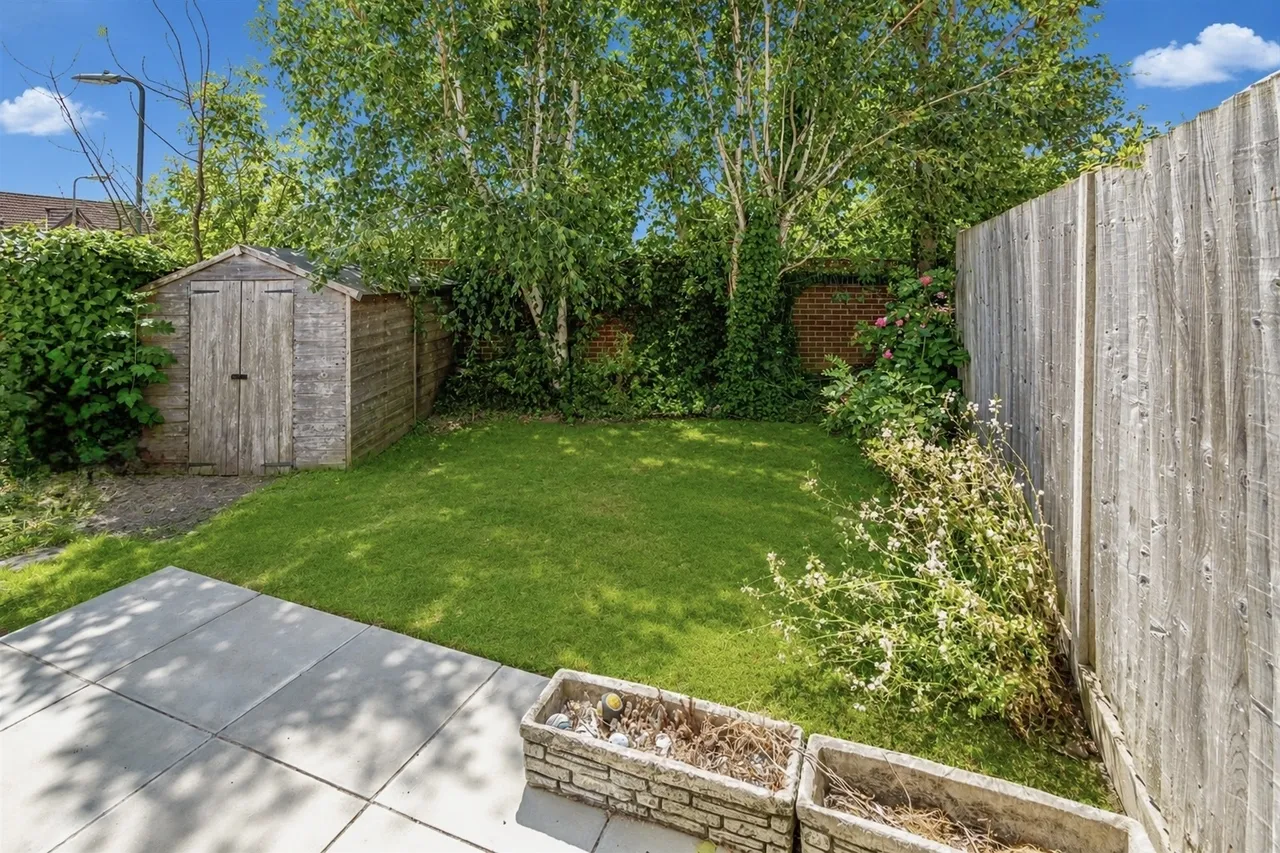 Haileybury Gardens, Hedge End, Southampton, photo 9