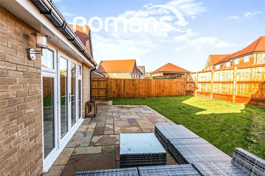 Featherfall Road, Crookham Village, GU51, photo 10
