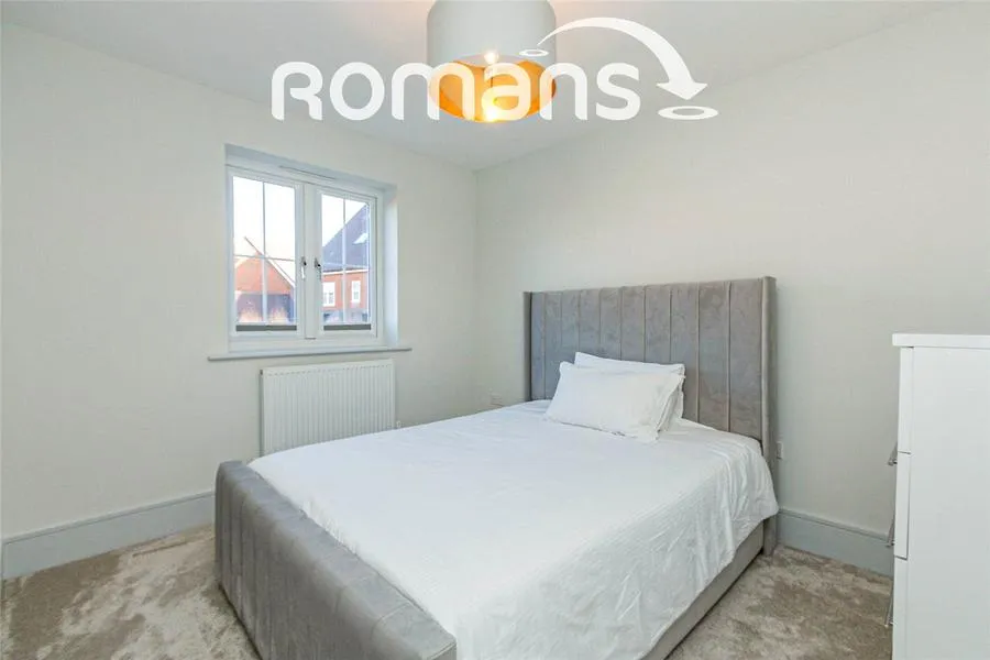 Featherfall Road, Crookham Village, GU51, photo 5