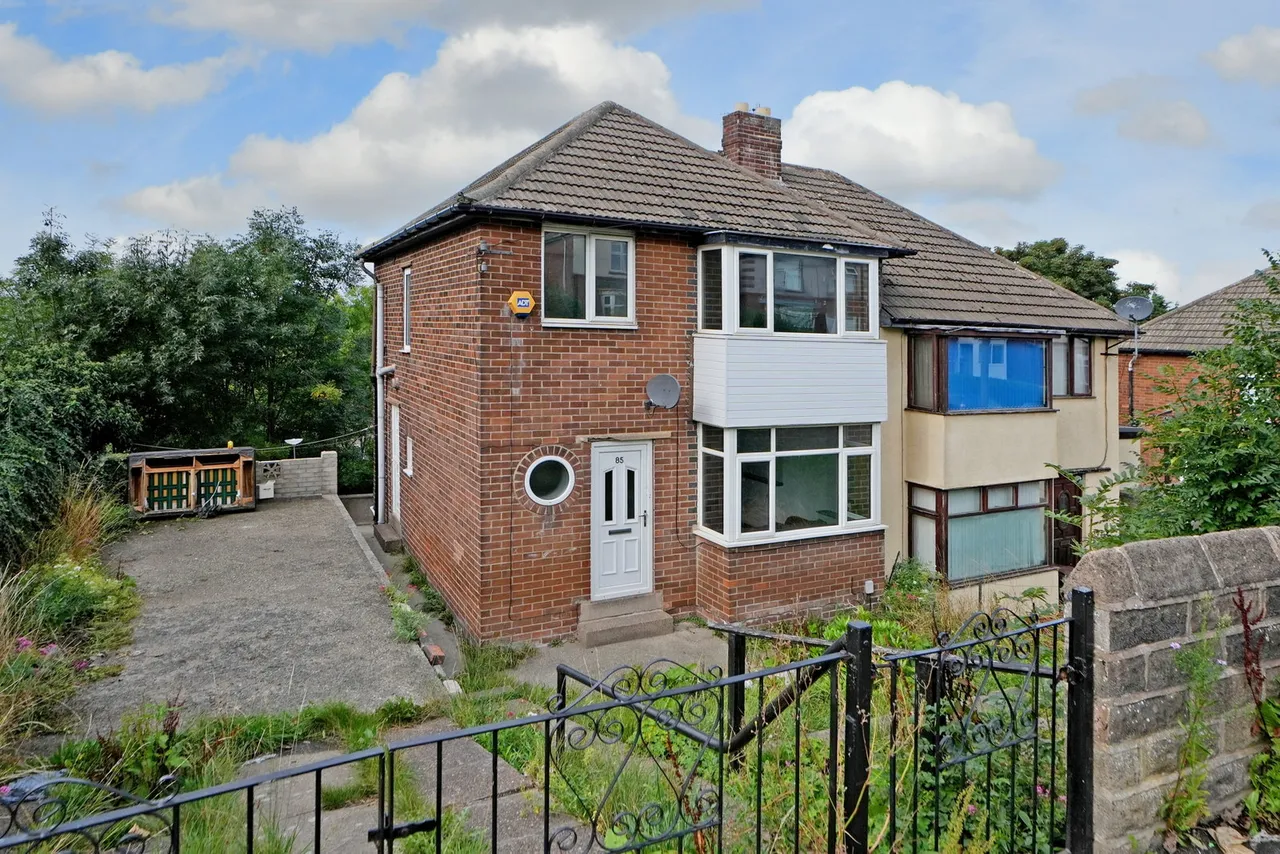 3 bed house for sale — Bevercotes Road, Sheffield, S5 6HB