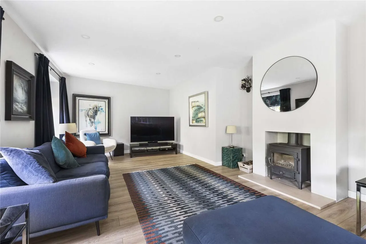 Chapel Road, Rowledge, Farnham, Surrey, GU10 4AP, photo 4