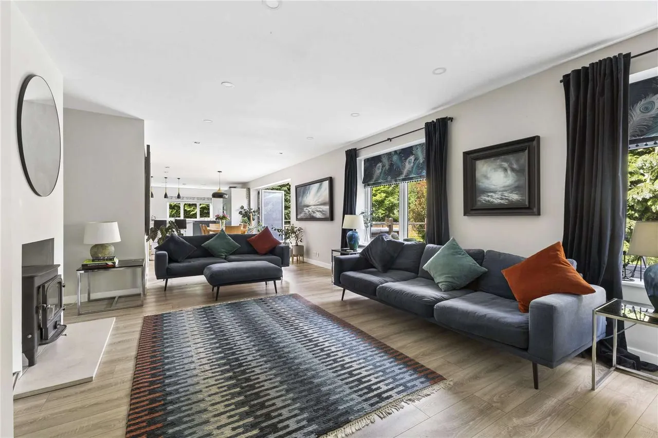 Chapel Road, Rowledge, Farnham, Surrey, GU10 4AP, photo 5