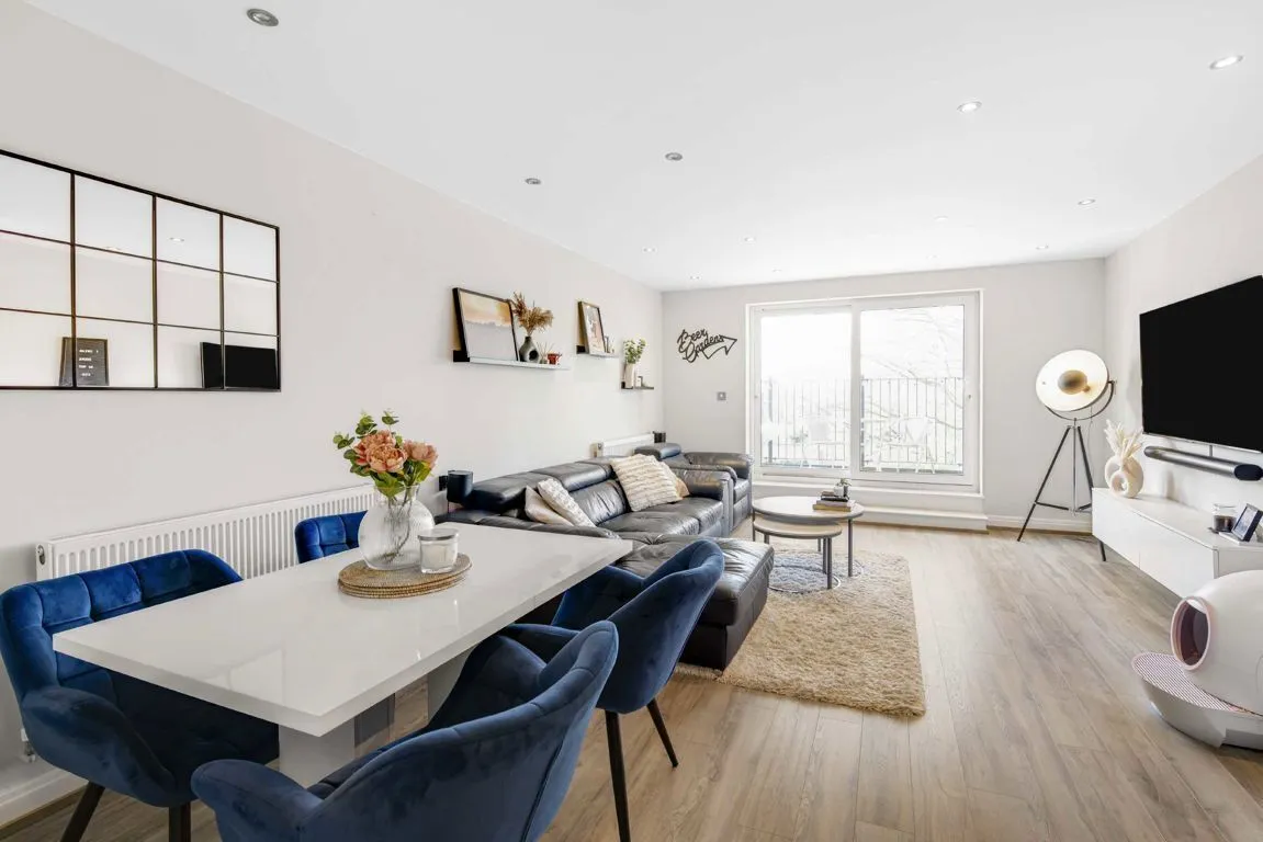 2 bed property for sale, Boston Road, W7